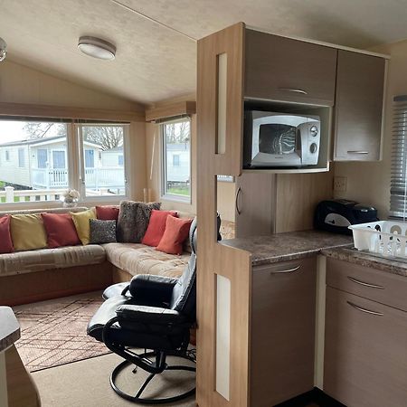 Cosy 3 Bedroom Caravan, South Cerney Eksteriør billede