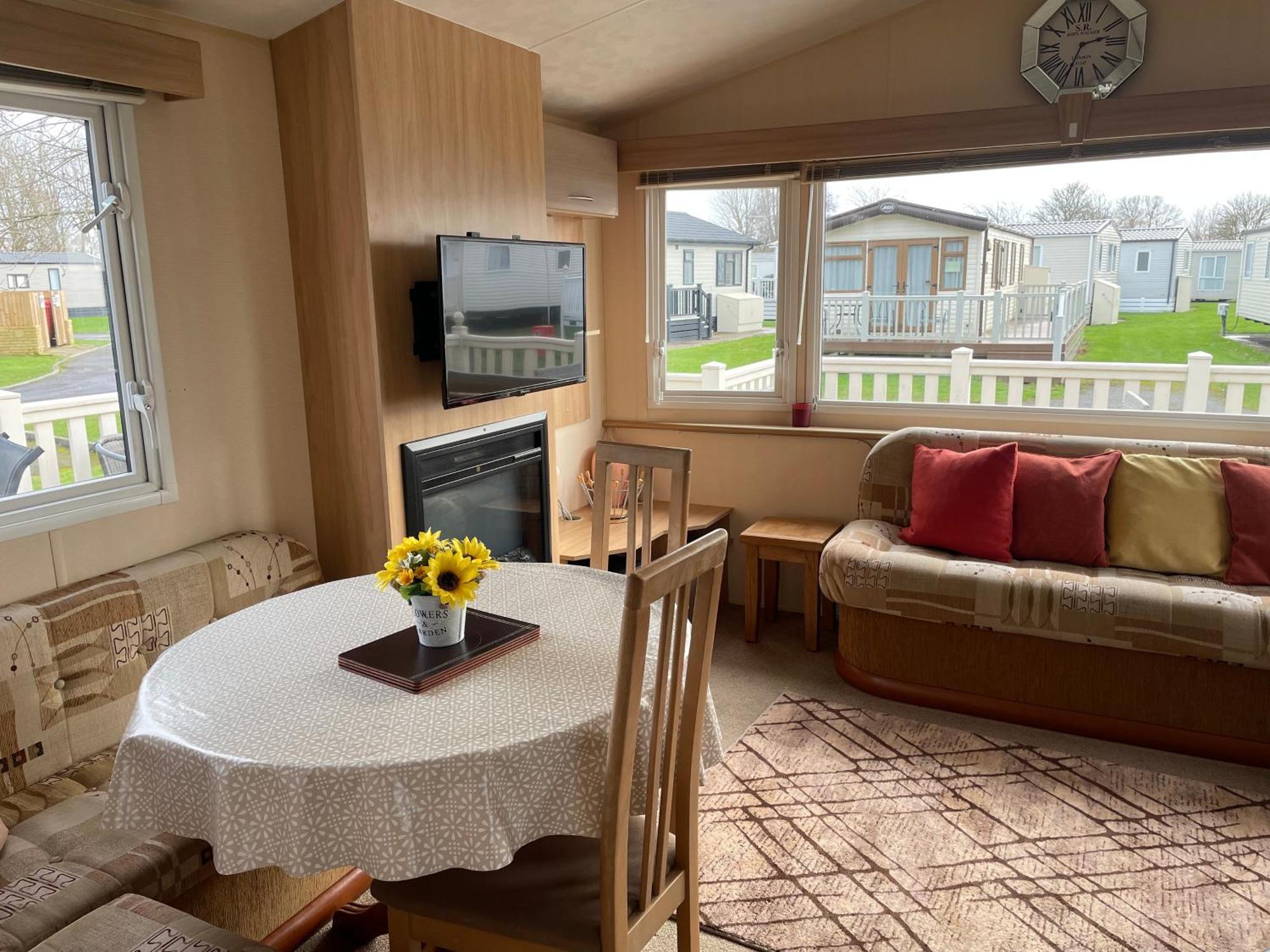 Cosy 3 Bedroom Caravan, South Cerney Eksteriør billede