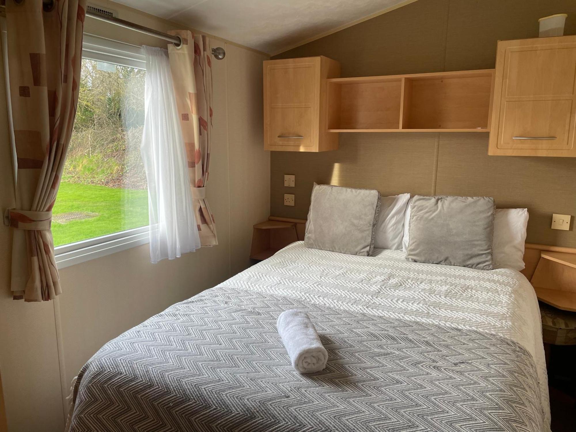 Cosy 3 Bedroom Caravan, South Cerney Eksteriør billede
