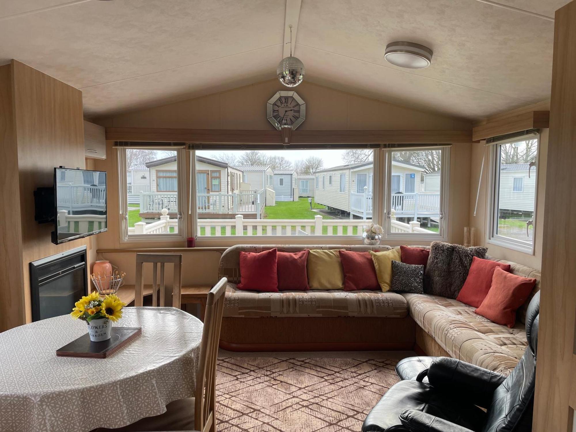Cosy 3 Bedroom Caravan, South Cerney Eksteriør billede